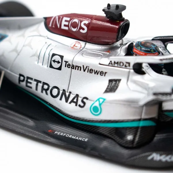 George Russell Mercedes AMG Petronas W13 Formel 1 Bahrain GP 2022 Limitierte Edition 1:43
